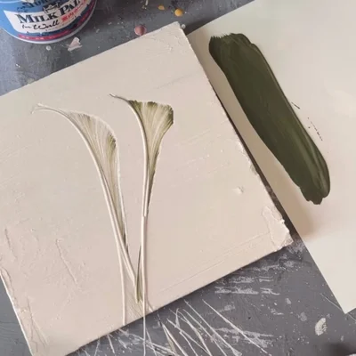 糸の端を持って、ゆっくり引っ張ります　▶これを重ねると？