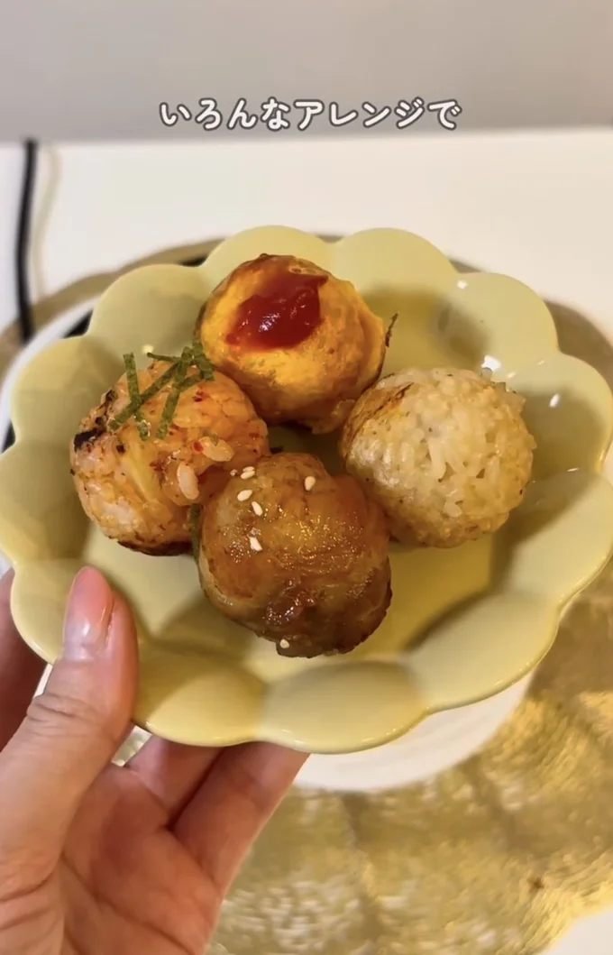 チーズ肉巻きおにぎりやオムライスおにぎりなど▶(次画像から、おなかも心も満たされる弁当屋さんのコミックエッセイ『弁当屋さんのおもてなし』が読めます)