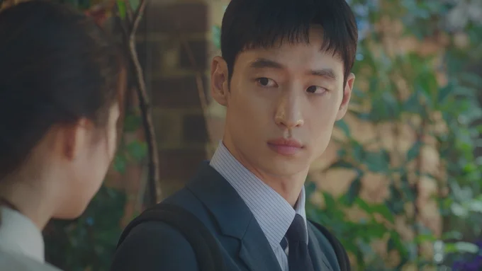 『輝く星のターミナル』より