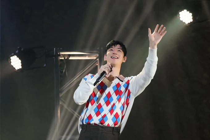 【独占ショット】すべてのファンに全力で応えるジェフンさん。最初から最後までとにかくファンサが凄かったファンミーティング。