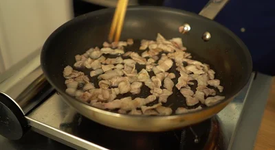 カリッとするまでじっくり焼く