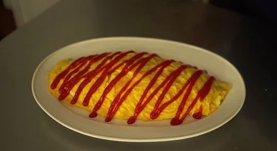 ソースは色が派手なものからかける