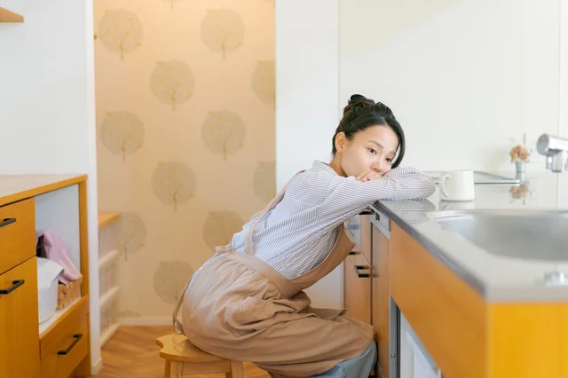 「料理がおっくう」を卒業！キッチンを“考えずに動けるコックピット”に変える方法とは【脳が疲れない家事】