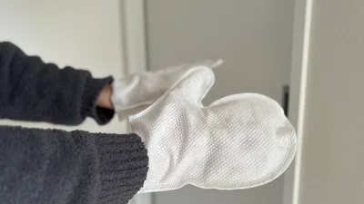 手にはめて使える掃除道具　▶一番はここに便利