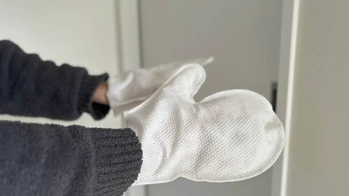 手にはめて使える掃除道具　▶一番はここに便利