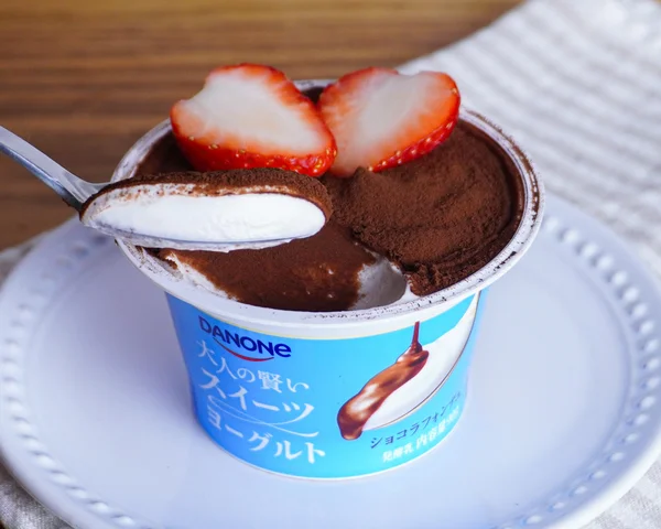 材料4つ、2ステップでプロの味!?ヨーグルト×チョコレートがおしゃれな「ふわとろ生チョコムース」レシピ