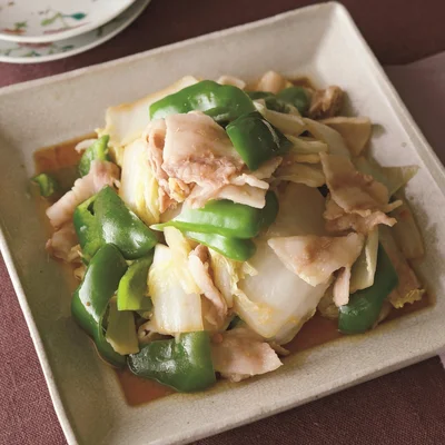 2度の加熱で味をまんべんなくいきわたらせて「豚肉と白菜のレンジ回鍋肉(ホイコーロー)風」