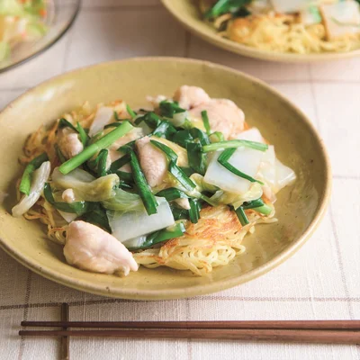 麺のこうばしさとあんのやさしい味わいがマッチ「とり肉と白菜のあんかけ焼きそば」