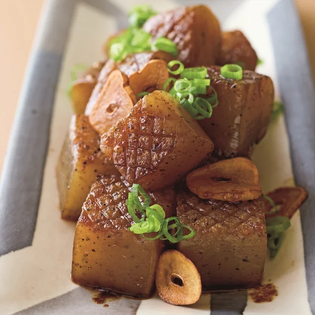 こんにゃくでボリュームアップ！罪悪感ゼロのチヂミ＆さいころステーキ風おかず