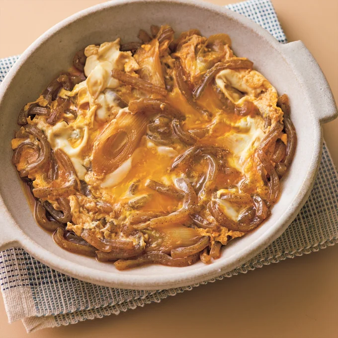 卵でふんわりとじた甘辛味で、ほっとするおいしさ「こんにゃくとねぎの卵とじ」