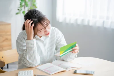 6割以上が「老後資金に不安あり」。物価高、介護…40代からの女性が抱える「お金の悩み」大調査！