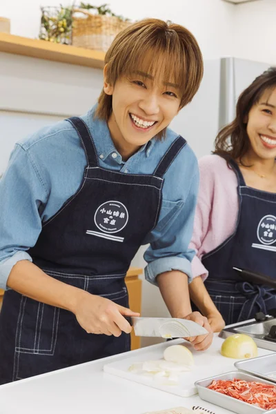 玉ねぎカット担当の小山さん