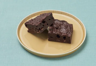 レンジで3分！バナナが丸ごと１本入った【バナナチョコブラウニー】