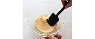 ダマがなくなるまで混ぜる