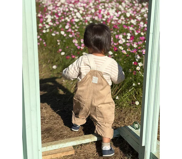 「え、ホラー！？」浴室のドアに異変…お風呂で息子がとった行動が面白すぎた！