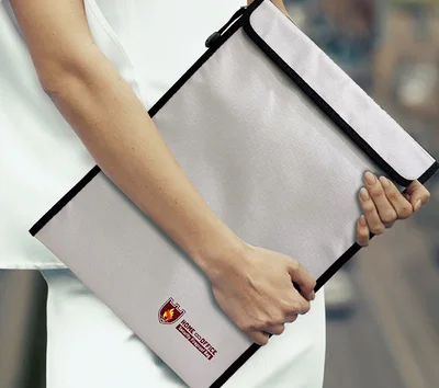 緊急時に持ち出しやすい！ 新タイプの耐火金庫