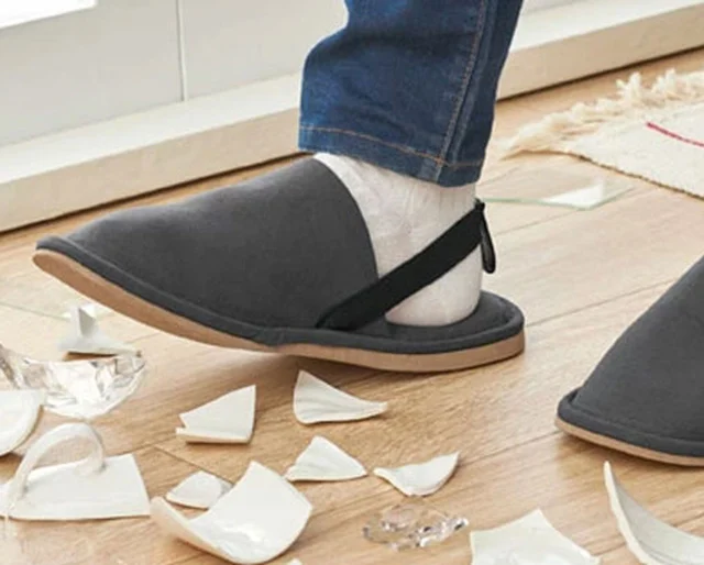 足元の危険に備えて2次被害を防ぐ！普段使いできる「防災ルームシューズ＆スリッパ」3選