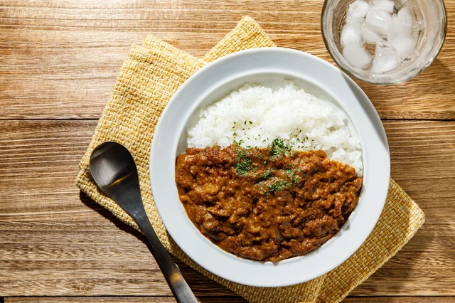 【簡単絶品】キーマカレーとは？ドライカレーとの違いと簡単レシピもご紹介