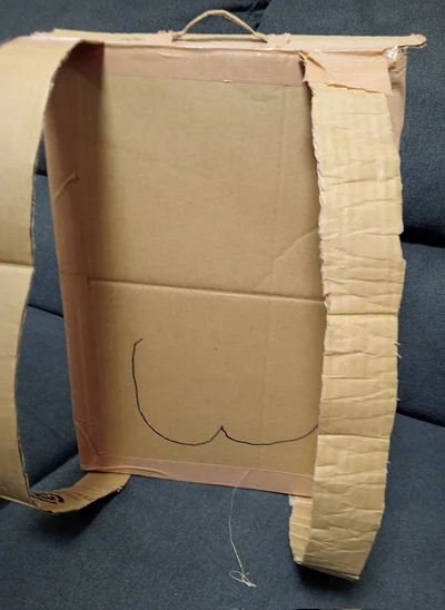 「おしり」がありました…！▶ランドセルの中身は？（⇒次へ）