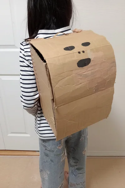 なかなかシュールですが、クオリティが素晴らしいです！▶物語に出てくる「カエル」の粘土工作（⇒次へ）