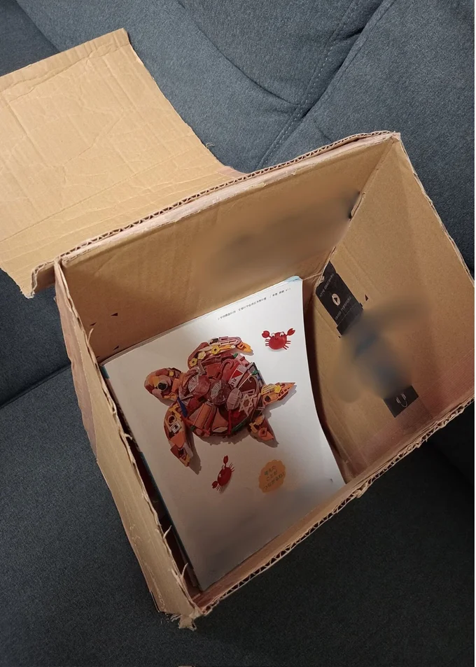 しっかり教科書も入ります！▶ランドセルを背負った姿（⇒次へ）