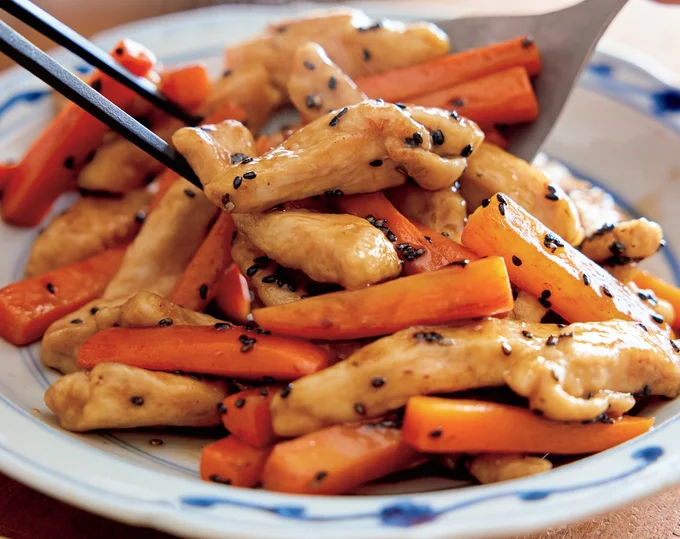 とり肉とにんじんのきんぴら風炒め