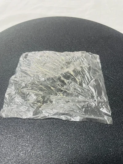 フィルムにはほとんどネバネバが付かない！（▶次へ）