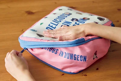 ファスナーを閉めれば簡単に圧縮！