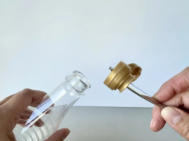 キャップがスポッと簡単に取れました!(▶滑りやすい調味料ボトルにはコレ!)