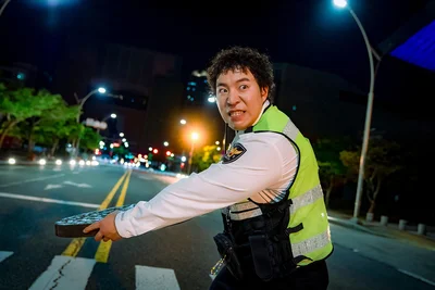 元円盤投げの選手だったことを活かし、警察でも大活躍！？