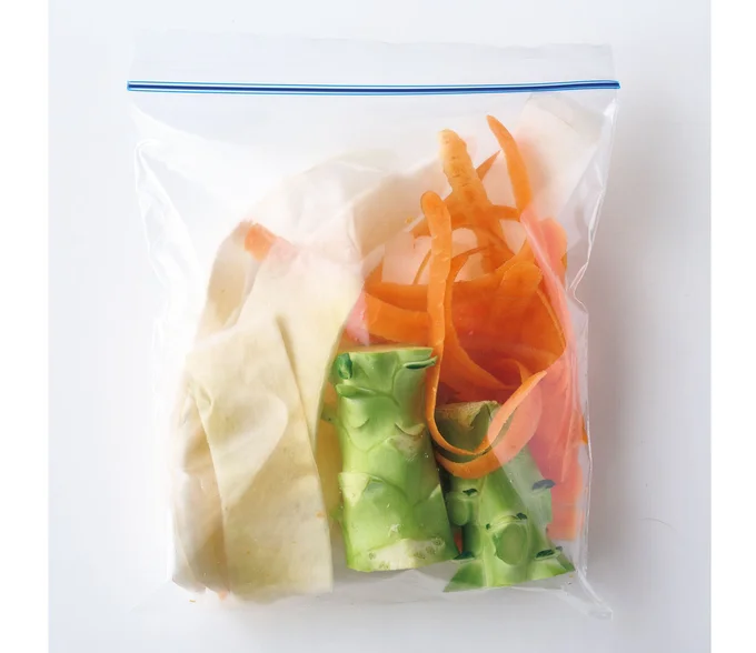 皮や茎を集めてキーマカレーに