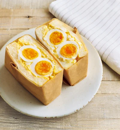 王道の6枚切りで作る「ごろっとゆでたまごサンド」