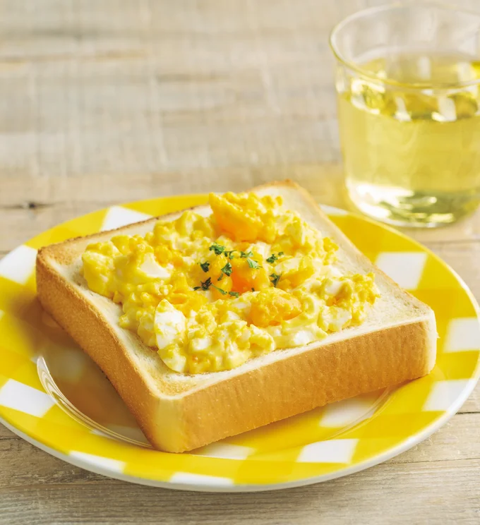 厚めの5枚切りで作る「たまごマヨオープンサンド」