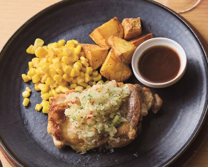 オニオンソースたっぷりの悪魔的おいしさ「チキンのディアボラ風」