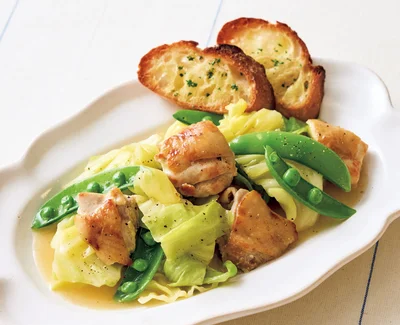 これ1本で味つけがピタリと決まる！ガーリックバターソースで作るラクうまおかず