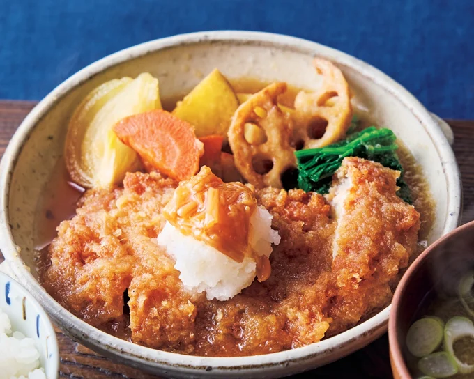 味しみカツが至福すぎる！「チキンカツおろし煮」