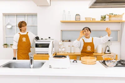 楽しそうな姉を見守る弟