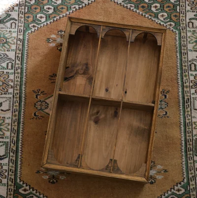 真ん中に板を1枚追加するとスペースが増えます　▶もっと便利に使う