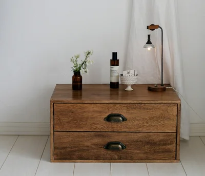 ワイン木箱を2つ使って引き出し収納　▶DIYで本格的な仕様に