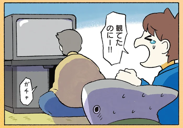 気になるビデオがある少年と子ザメちゃん。子どもだけだとレンタルできなくて