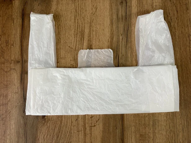 さらに半分折る（▶次へ）