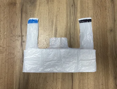 初めて折るときは、持ち手に目印を付けるとわかりやすい！（▶次へ）