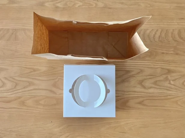 ケーキボックスのように縦にも横にも幅のある箱も…（▶次へ）