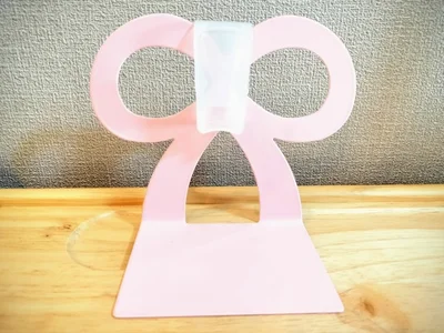 【しゃもじ置き】ブックエンドにホルダーをセットして…（▶次へ）