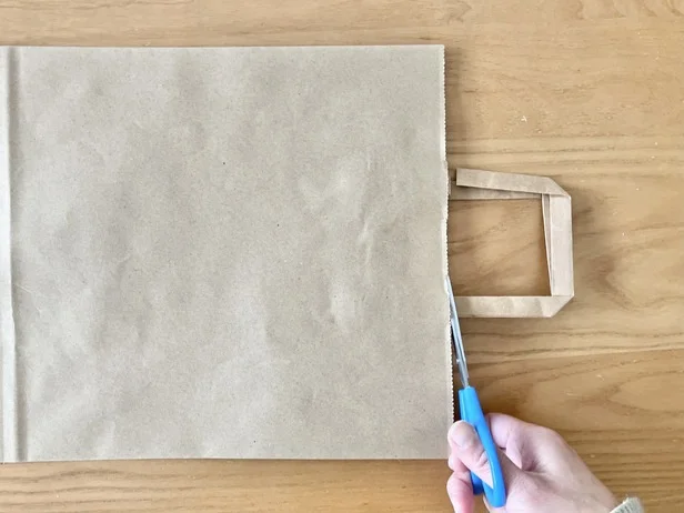 持ち手をカットして…（▶次へ）