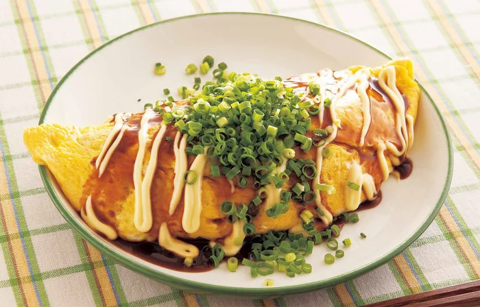 人気メニューに麺を加えてボリュームアップ「もやしのとん平焼きそば」