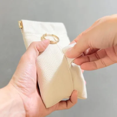 ティッシュを入れて持ち歩ける　▶痒い所に手が届く