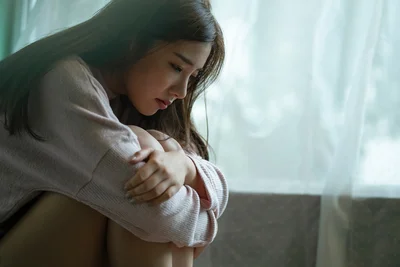 消えない生きづらさの正体は「ACEs」かも