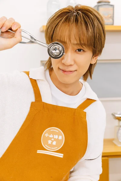 小山「このアイス用のスプーンも懐かしい（笑）」