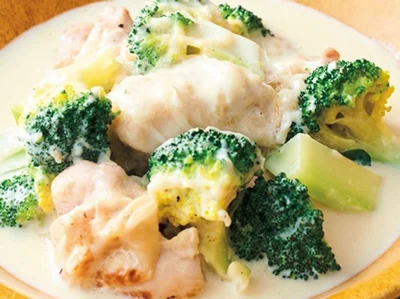 パンにもご飯にも合う！「とりとブロッコリーのクリーム煮」